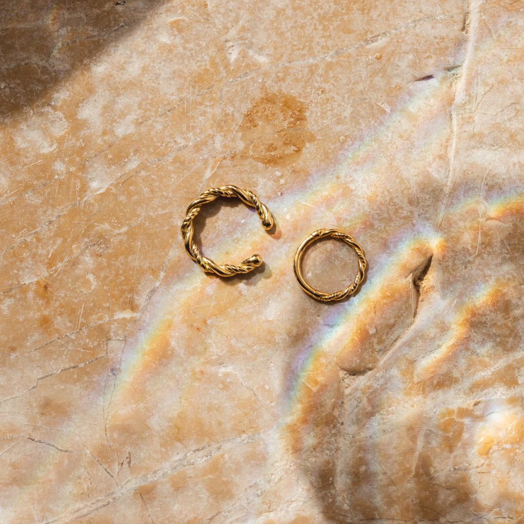 Curly Twist Ear Cuff Gold