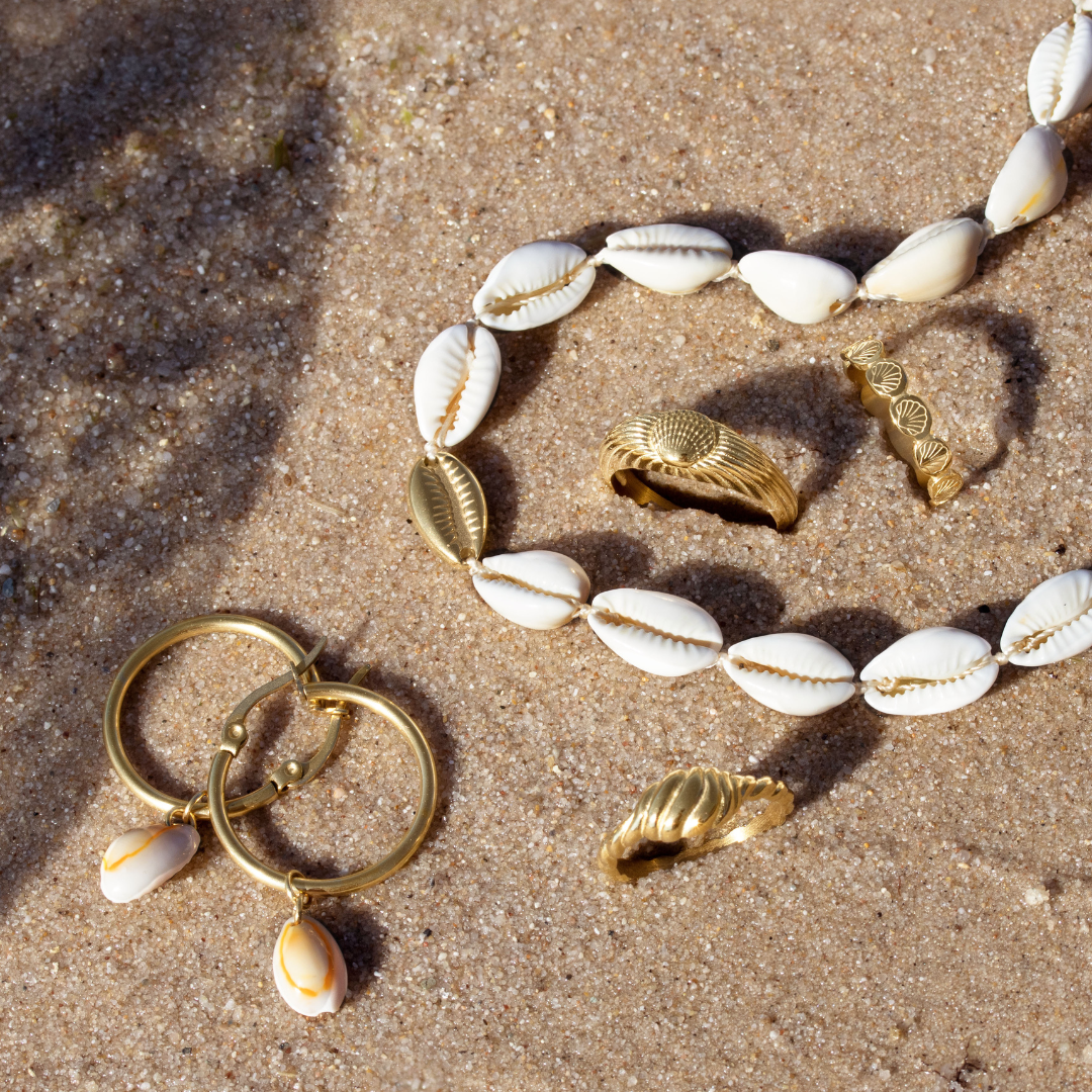 Beach Treasure Ring Gold