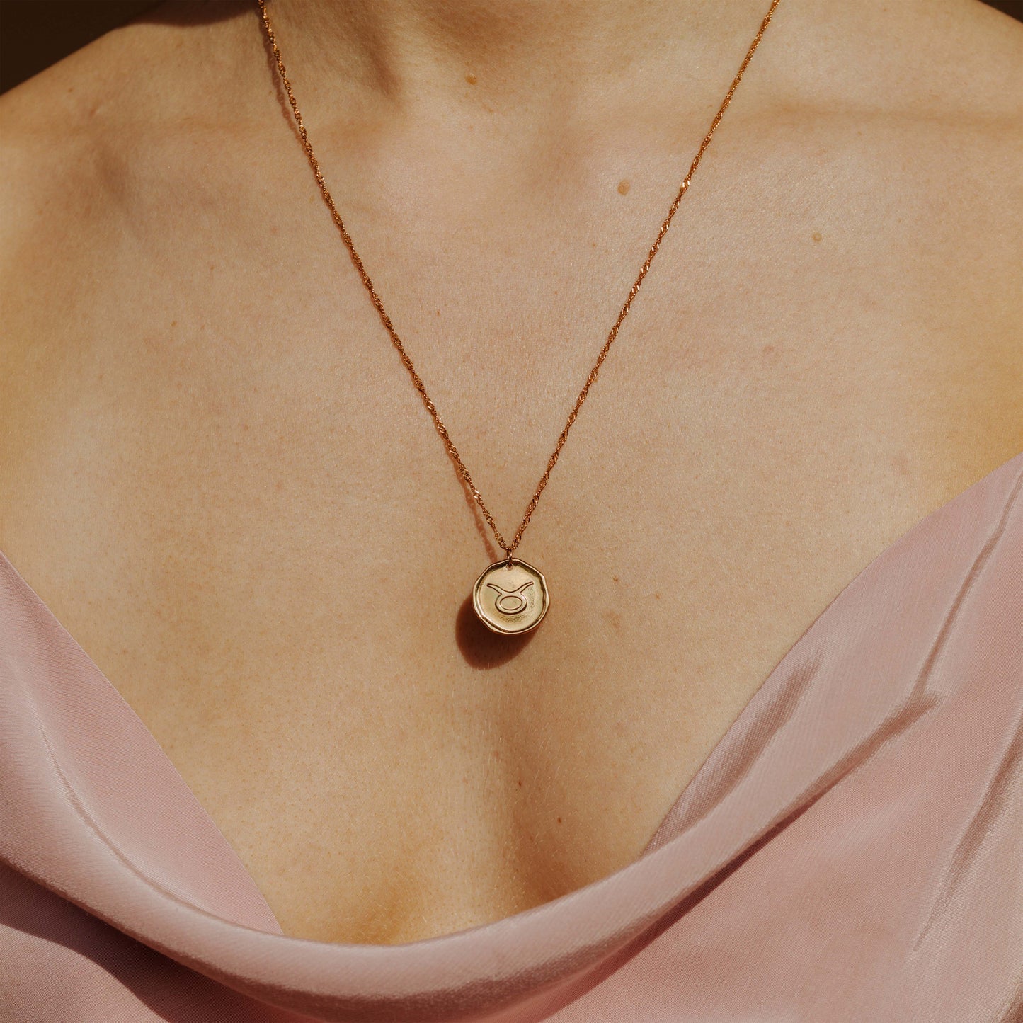 Zodiac Necklace – Taurus / Stier Roségold