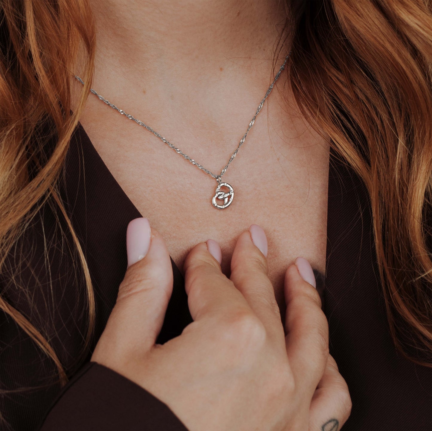 Bedazzle my Pretzel Necklace Silber
