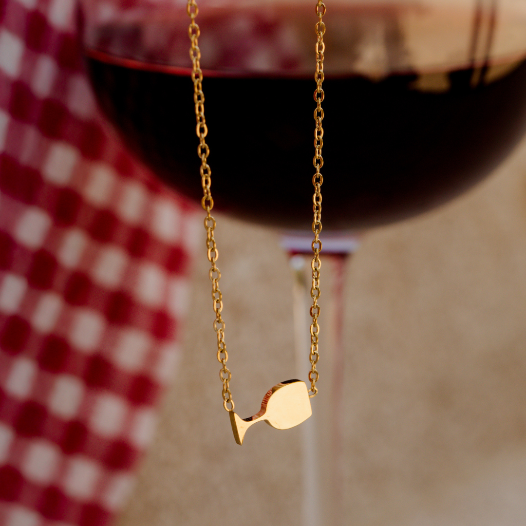 Vino Veritas Necklace Gold
