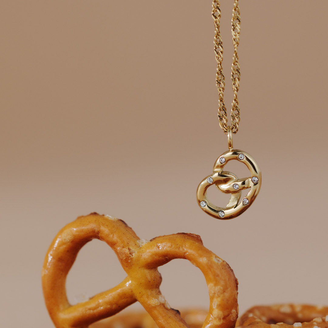 Bedazzle my Pretzel Necklace Gold