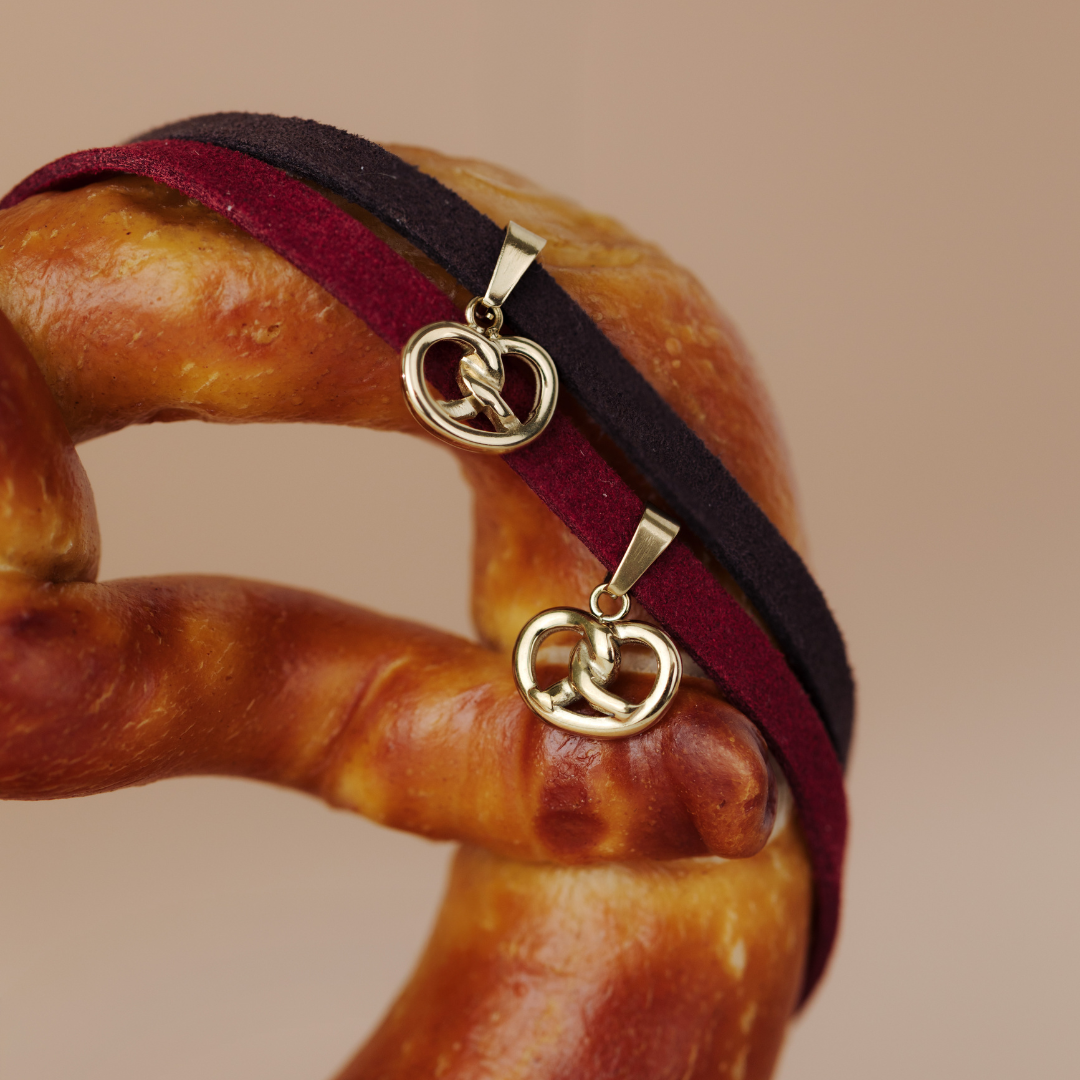 Pretzel Babe Choker Dark Brown