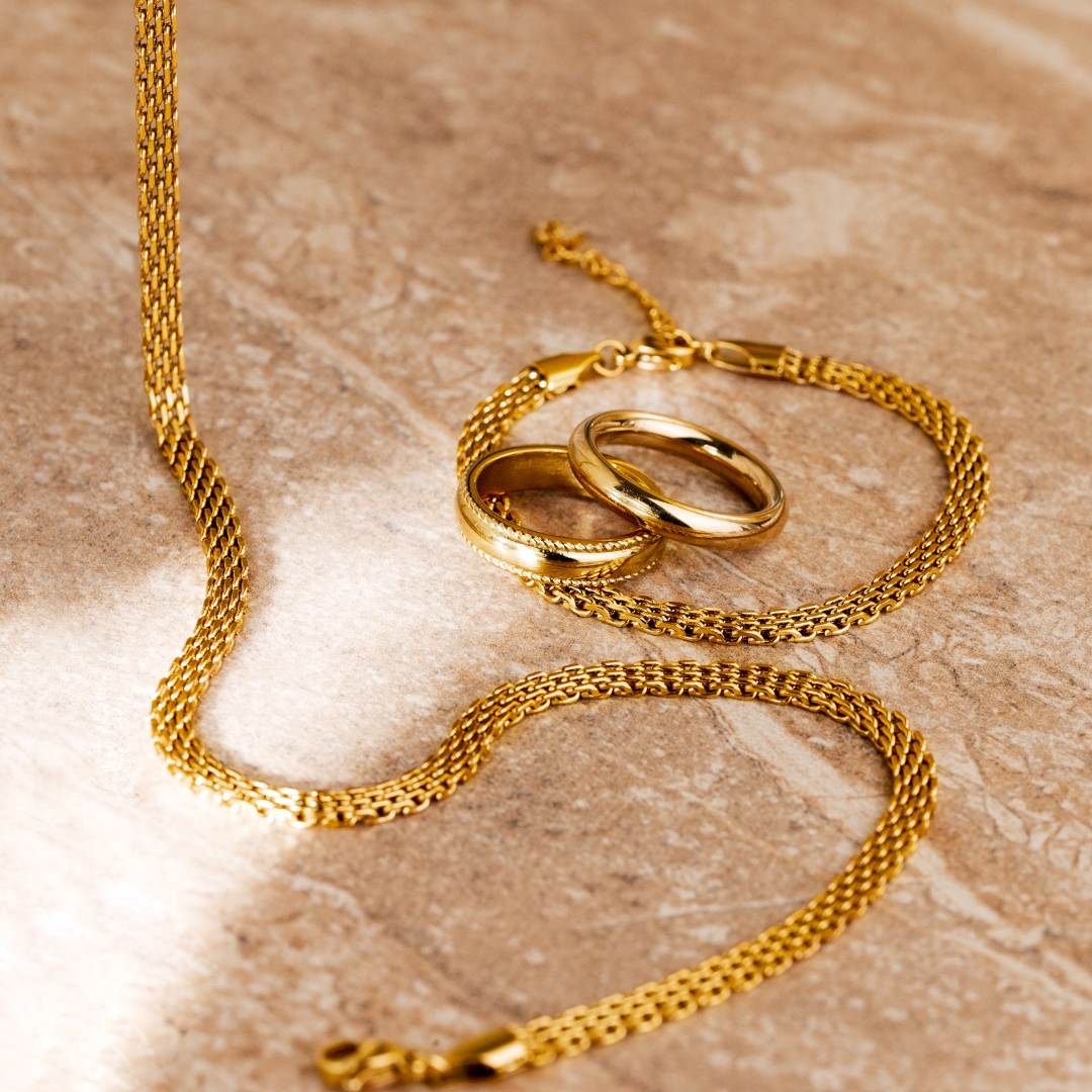 Vintage Treasure Ring Gold