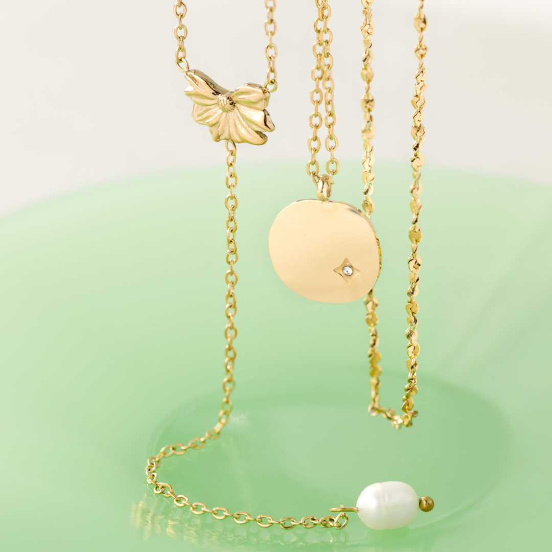 Petal Pearl Y-Necklace Gold