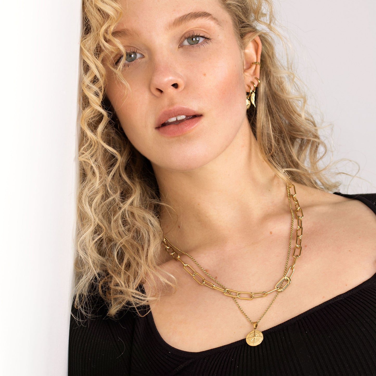 Guide You Necklace Gold