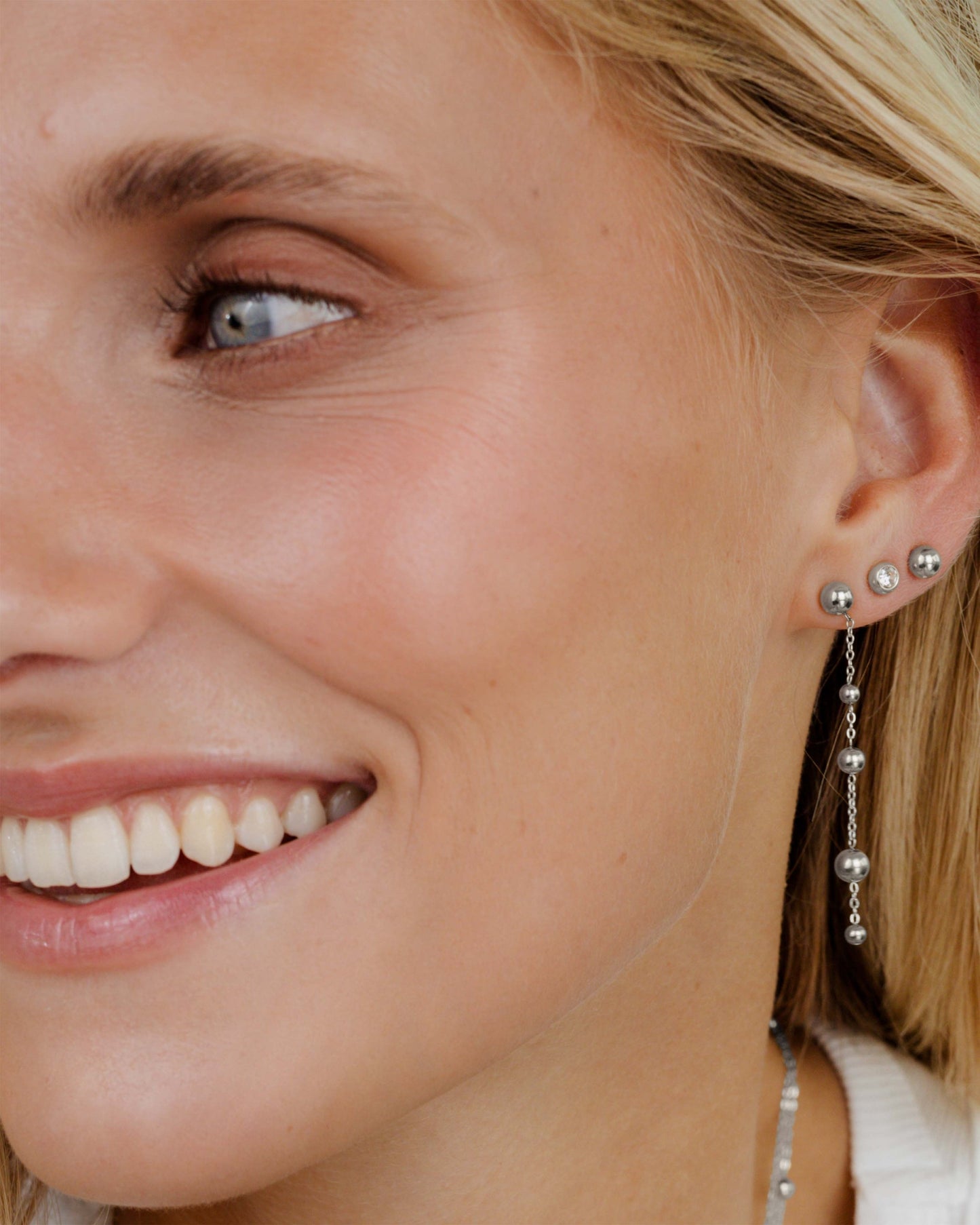 [[Farbe:Silber,shopthelook]]