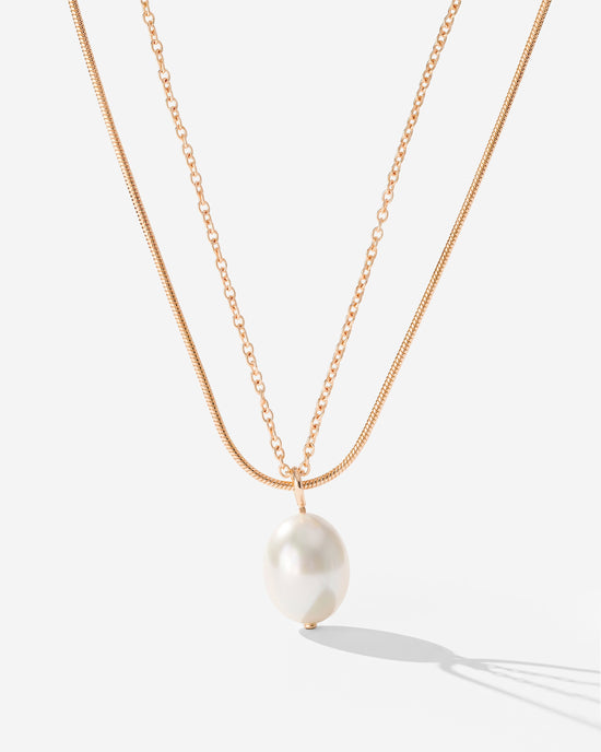 Pearl Embrace Necklace