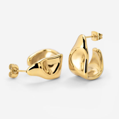 Liquid Shape Studs Gold