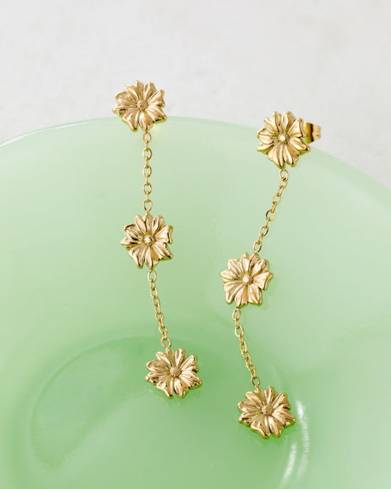 Petal Fall Studs Gold
