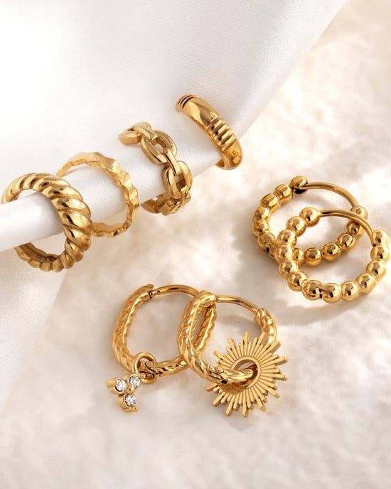 Sun Ray Oval Hoops Small Silber
