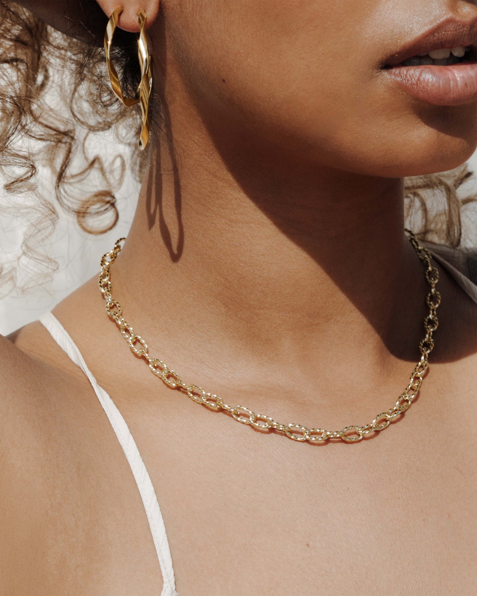 Fantasy Chain Necklace Gold