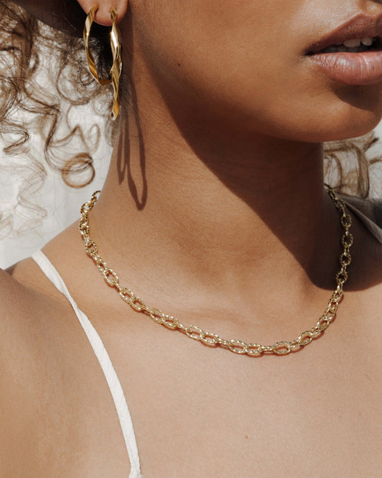 Fantasy Chain Necklace Gold
