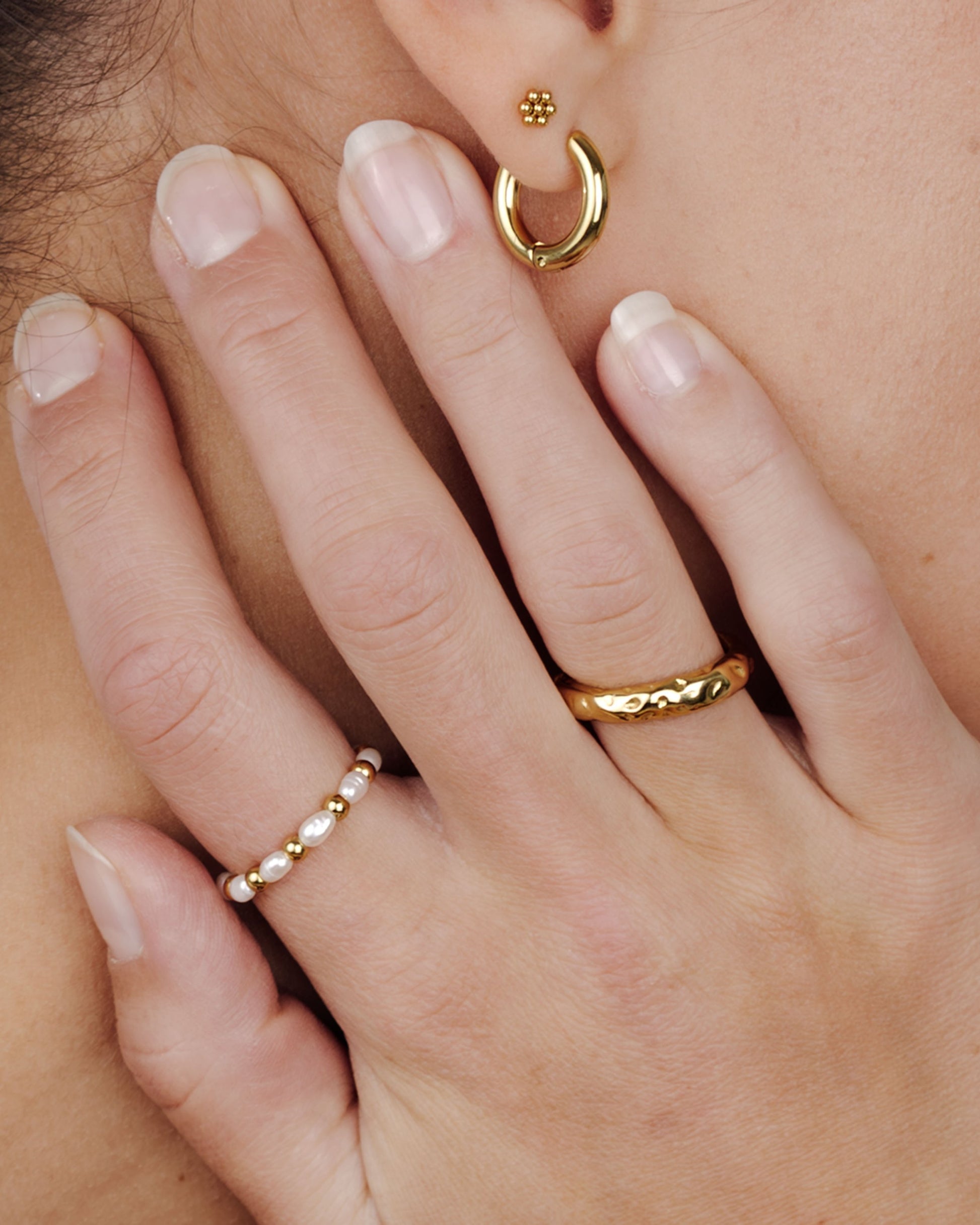 Blooming Studs Gold