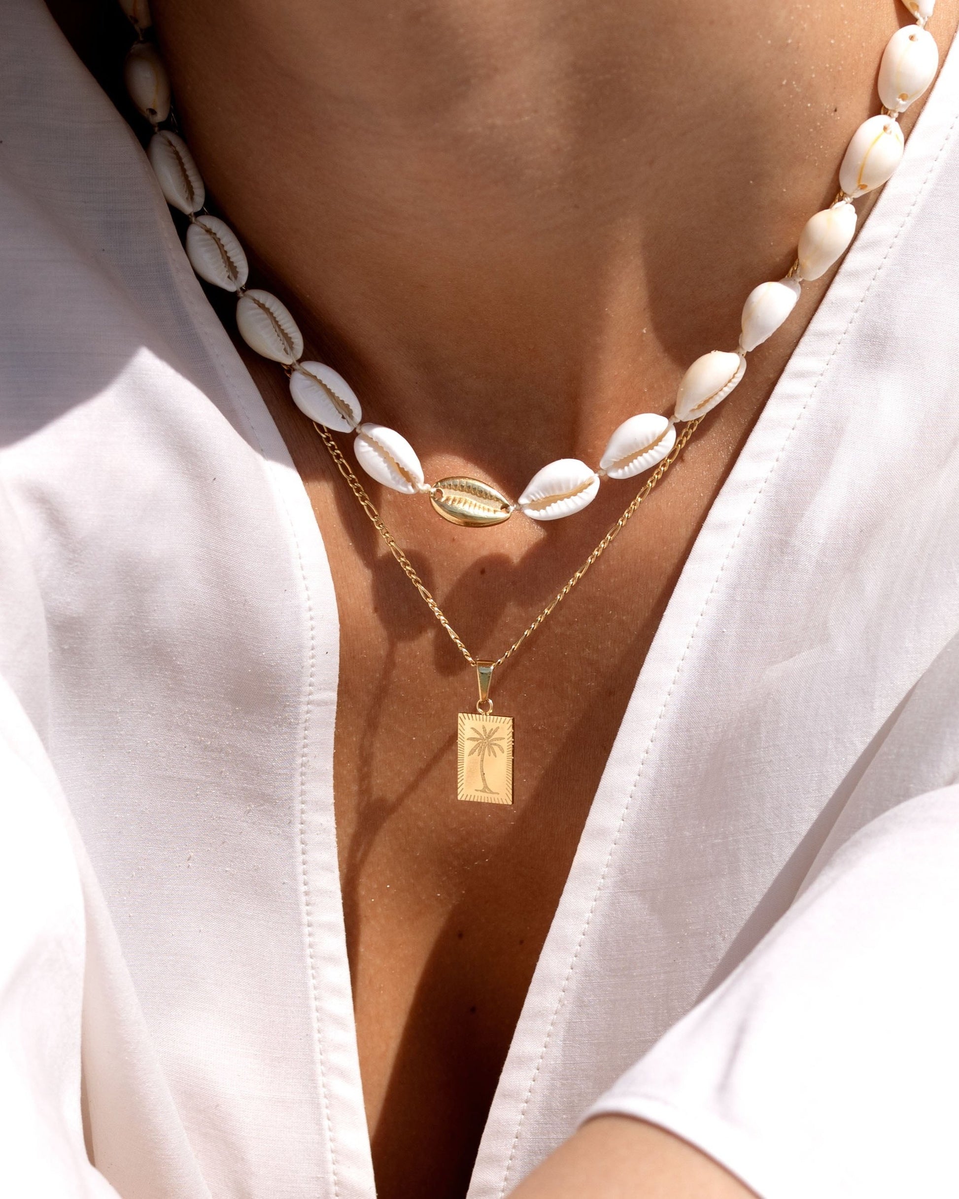 Just Vibes Necklace Gold
