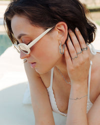 [[Farbe:Silber,shopthelook]]