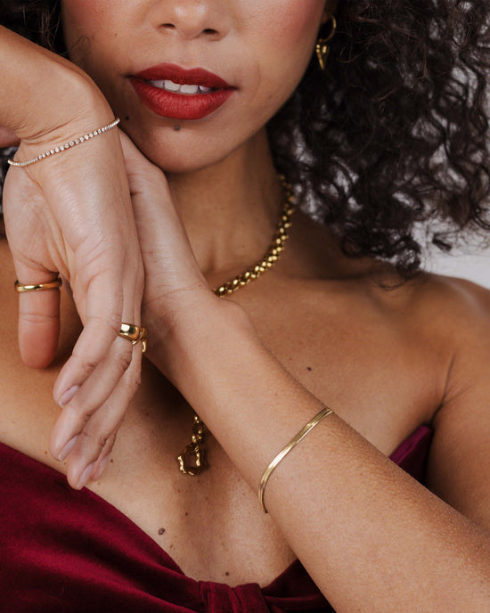 Slim Herringbone Bracelet Gold