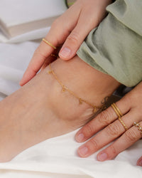 [[Farbe:Gold,shopthelook]]