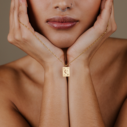 Midnight Lover Necklace Gold