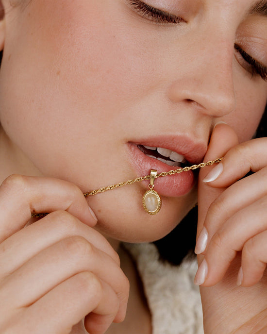 Blush Quartz Necklace Gold
