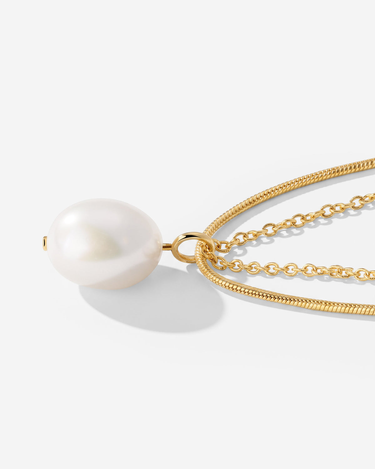 Pearl Embrace Necklace