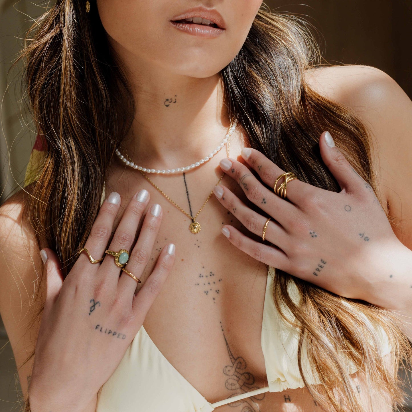 [[Farbe:Gold,shopthelook]]