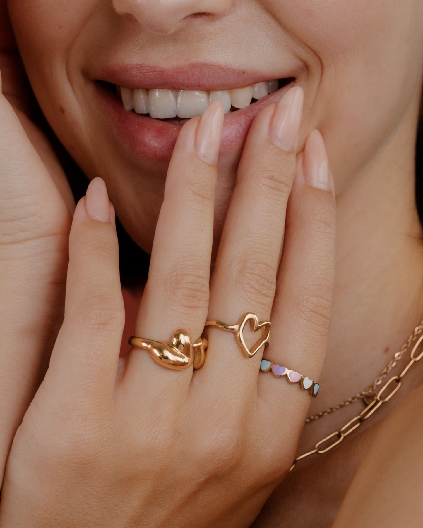 [[Farbe:Roségold,shopthelook]]