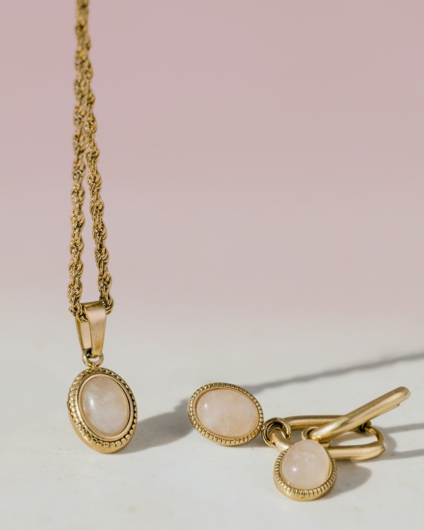 [[Farbe:Gold]]