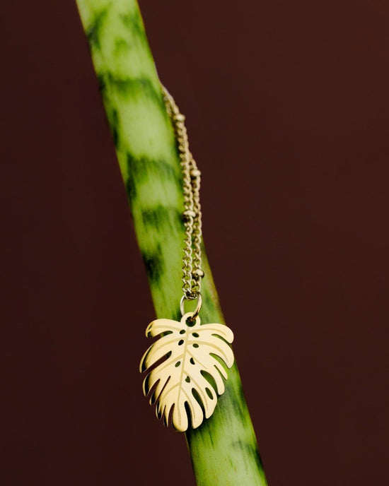 Monstera Leaf Necklace Roségold