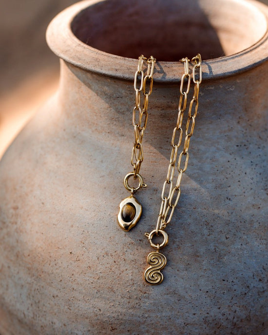 Serpent's Whisper Oval Links Necklace Set Gold