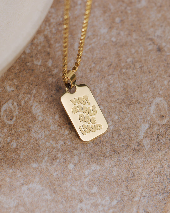 Hot girls are loud Necklace Gold