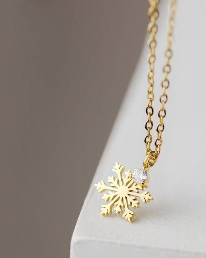 Sparkling Snowflake Necklace Roségold