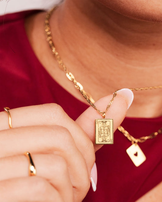 Like a Queen Necklace Gold