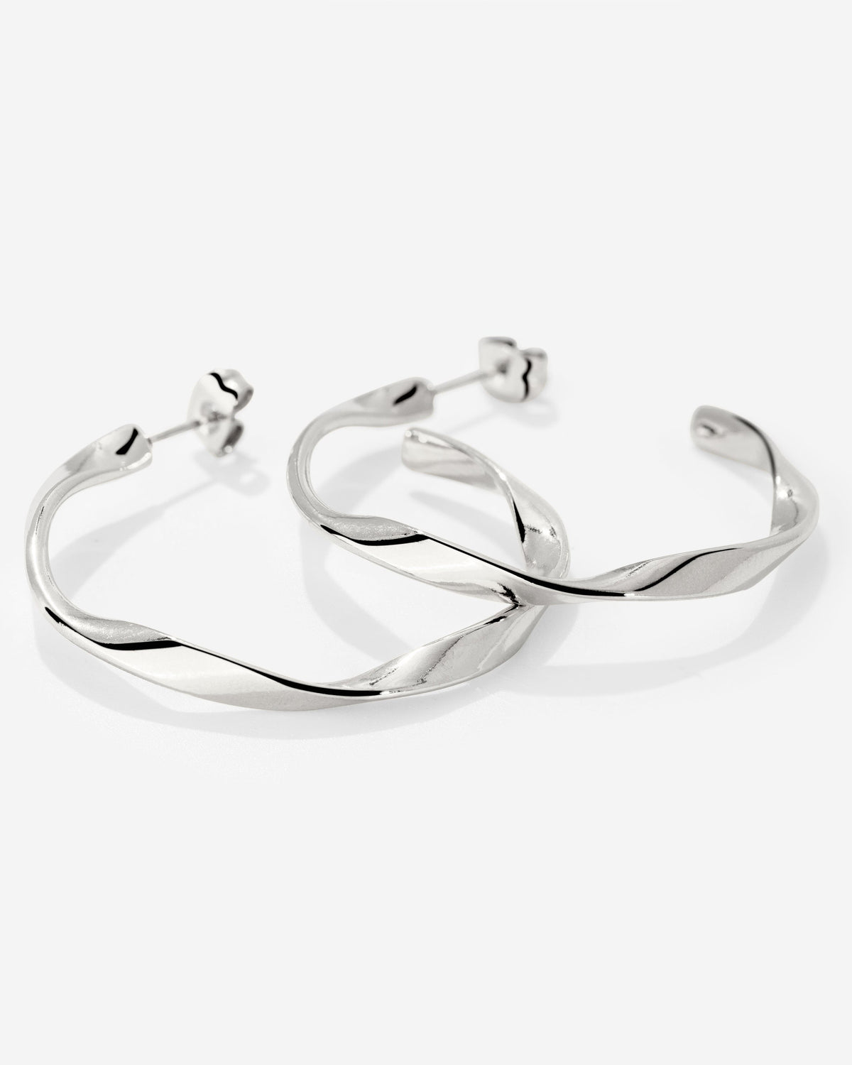 Sahira Hoop Studs Medium Silber