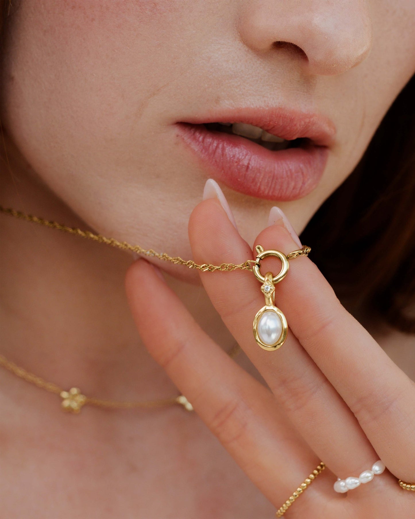 [[Farbe:Gold,shopthelook]]