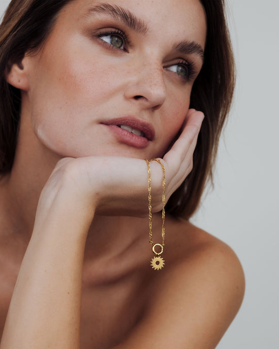 Sun Ray Singapore Chain Necklace Set Gold