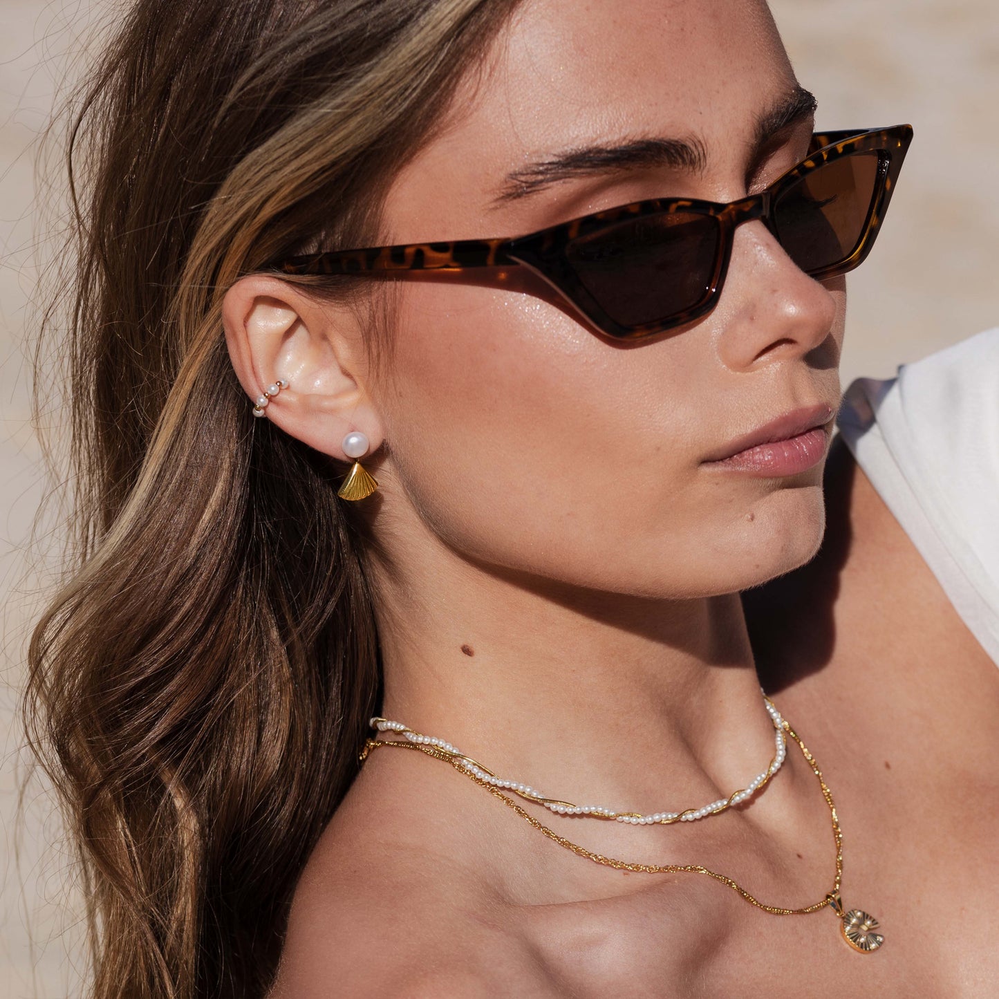 Pearl & Fan Studs Gold