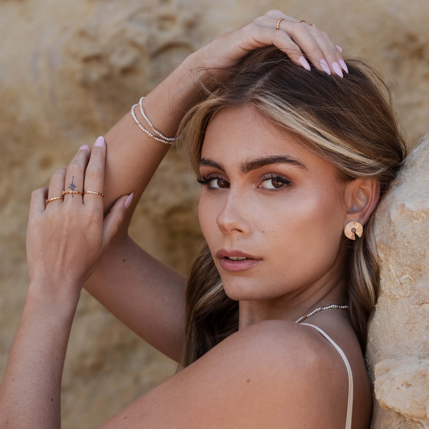 Sparkling Donut Studs Roségold