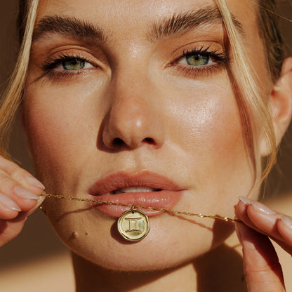 Zodiac Necklace – Gemini / Zwilling Gold