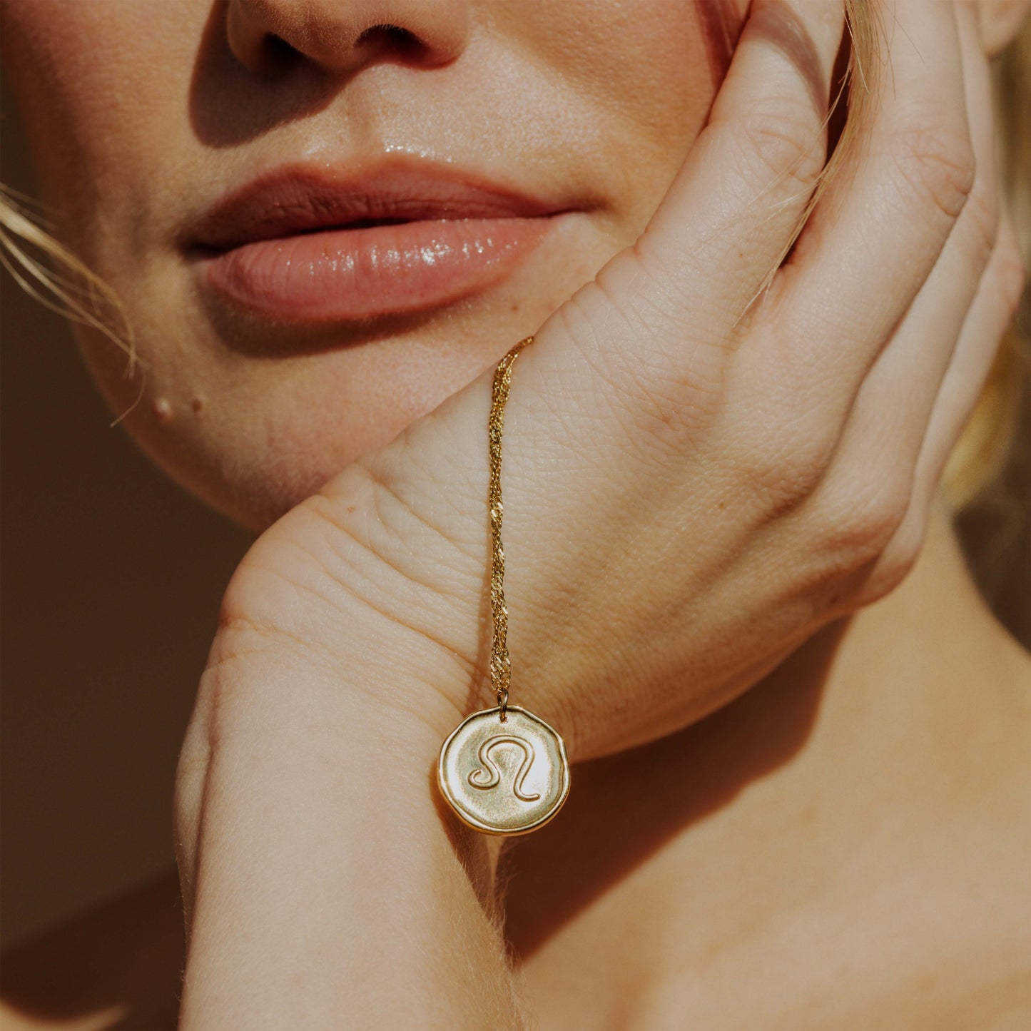 Zodiac Necklace – Leo / Löwe Gold