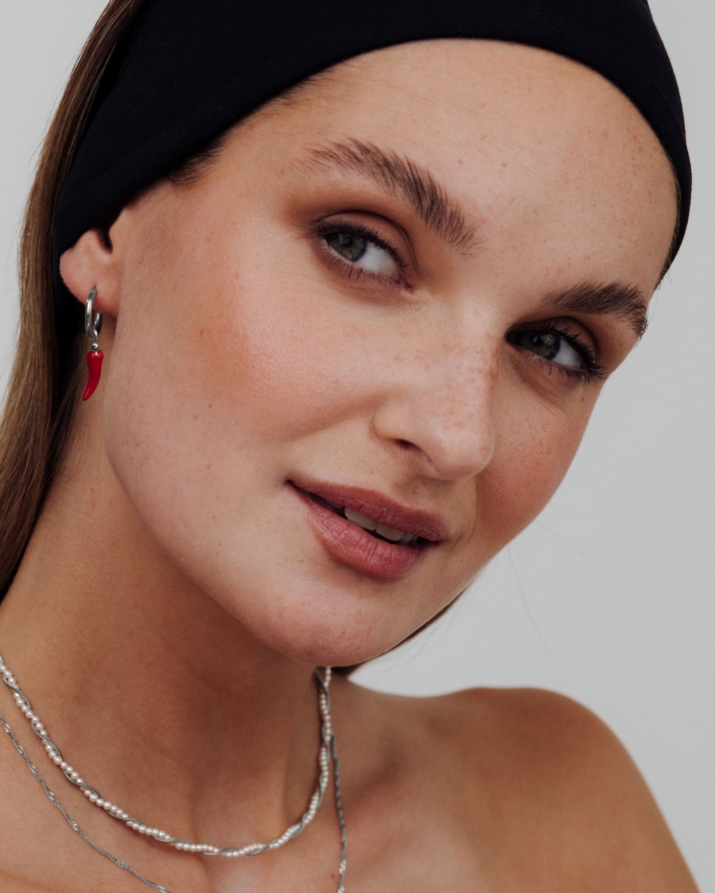 [[Farbe:Silber,shopthelook]]