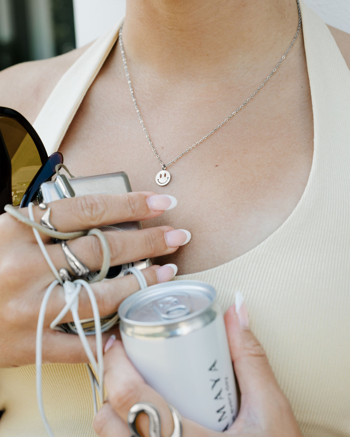 [[Farbe:Light Silver,shopthelook]]