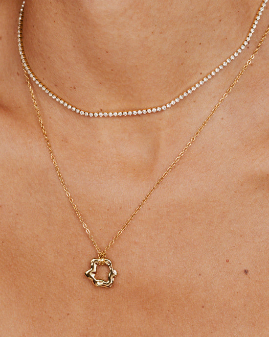 Melting Donut Necklace Gold