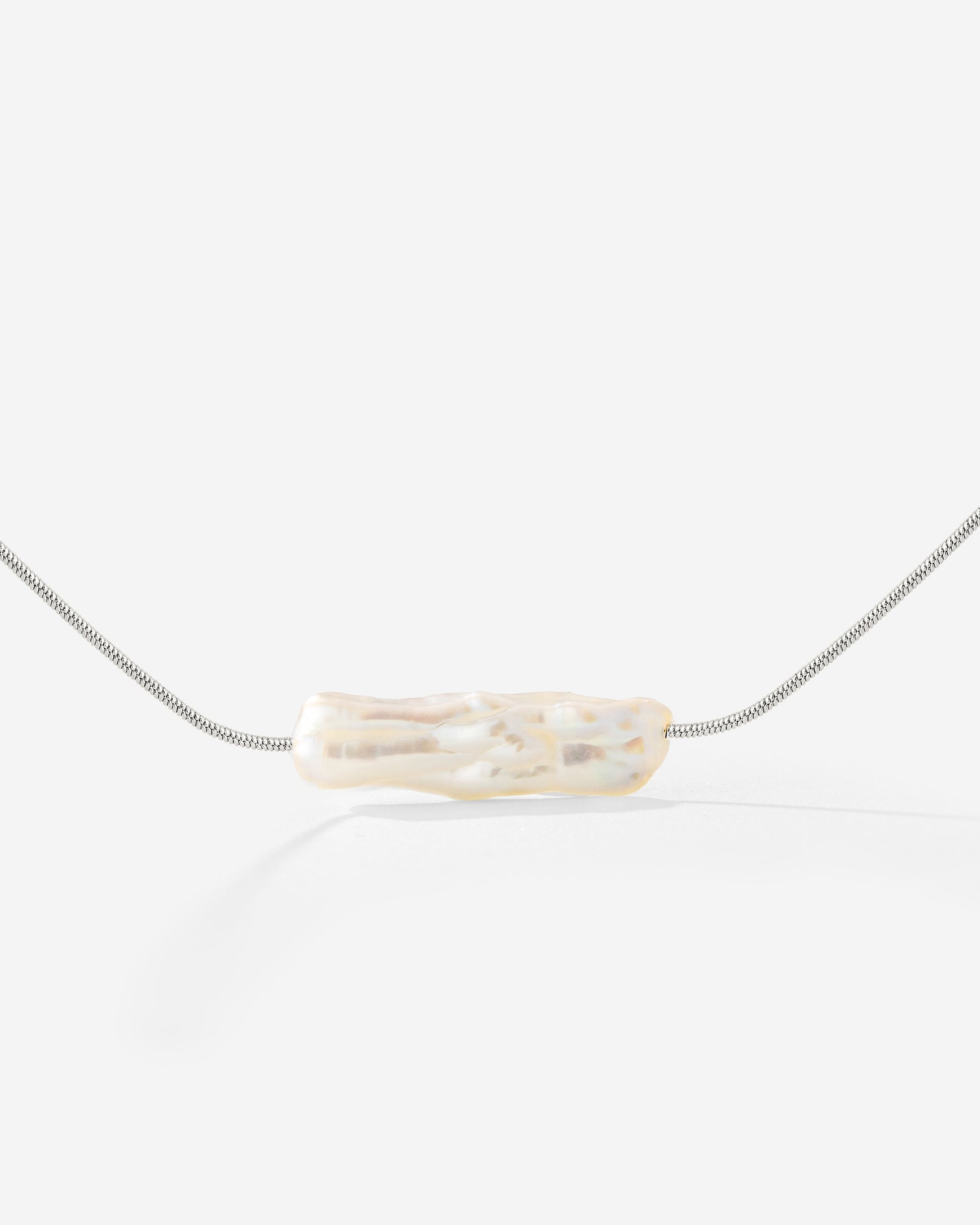 Luminous Pearl Choker Silber