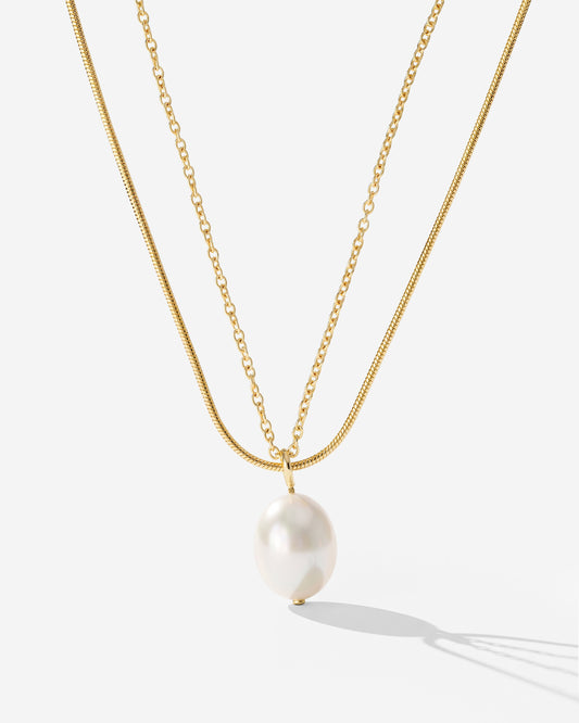 Pearl Embrace Necklace