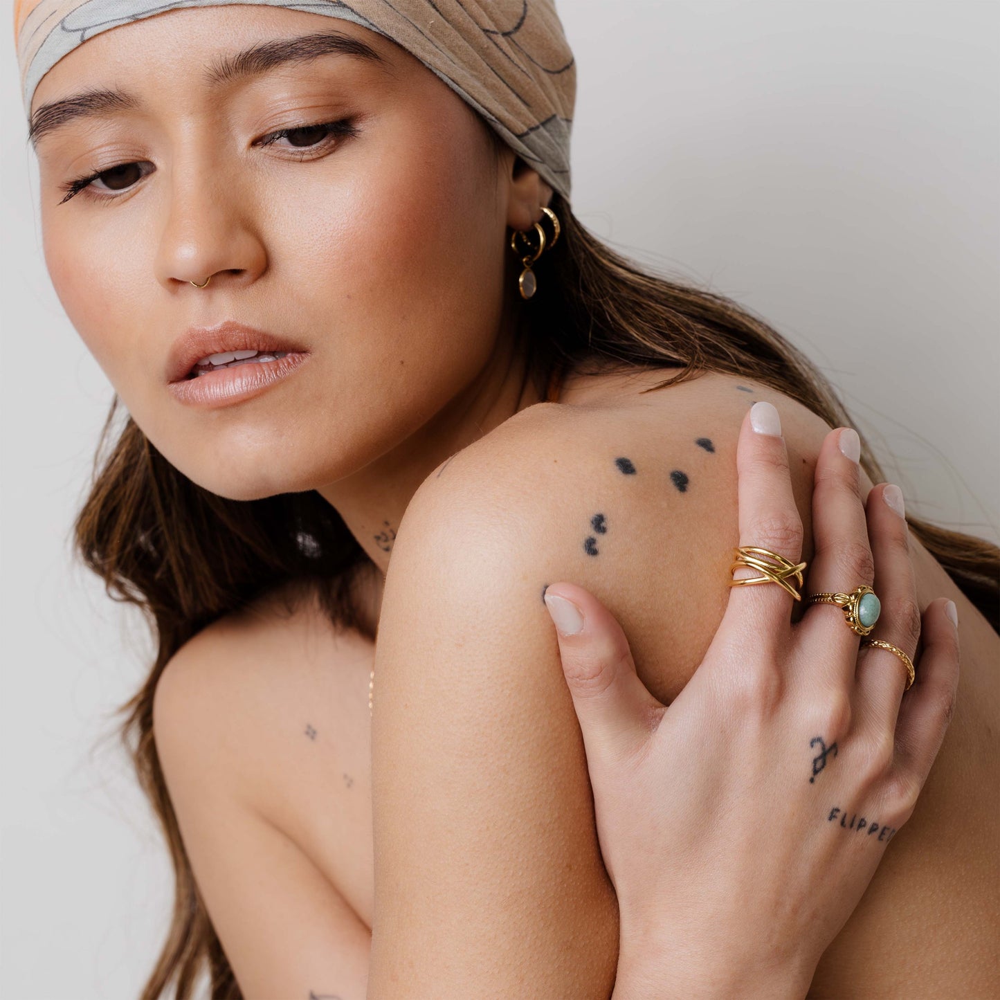 [[Farbe:Gold,shopthelook]]