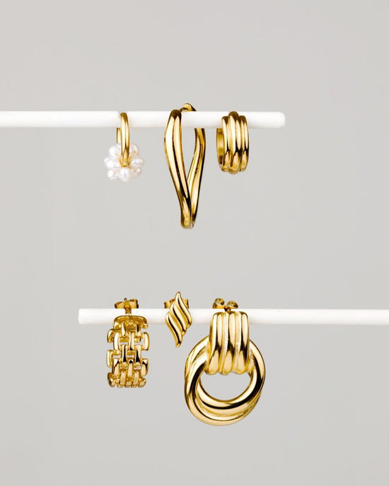 Timeless Oval Hoops Gold