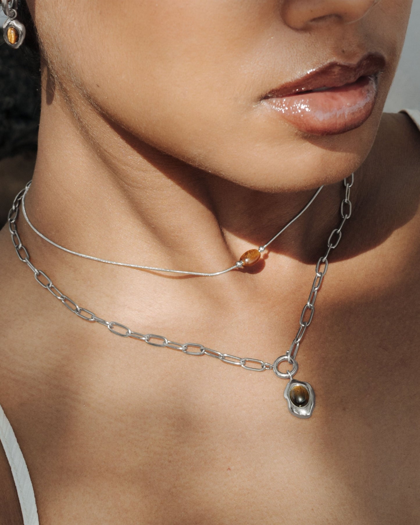 [[Farbe:Silber,shopthelook]]
