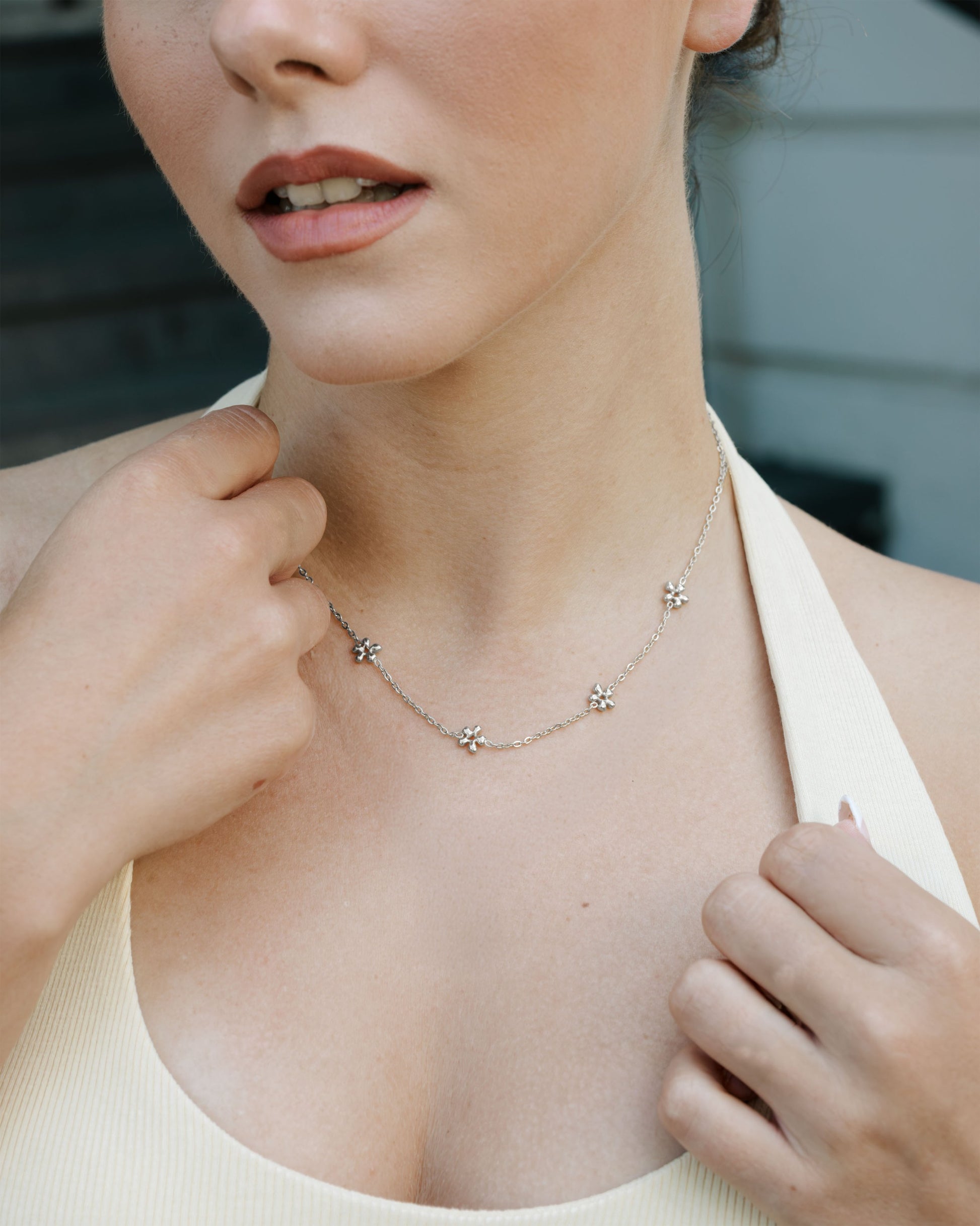It Girl Choker
