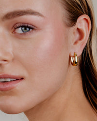 [[Farbe:Gold,Tragebild]]